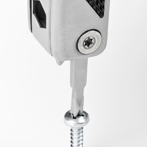 GRIP tool pocket von Richertz bei ISS GRIP tool pocket von Richertz bei ISS