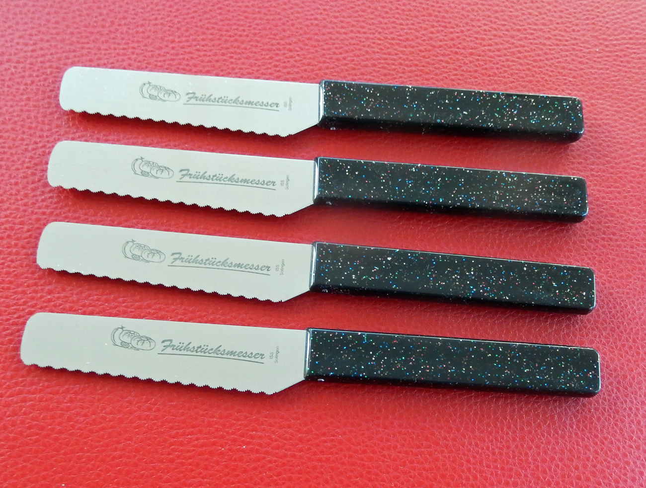 Brötchenmesser Frühstücksmesser schwarz /Quality Made in SG von ISS bestellen