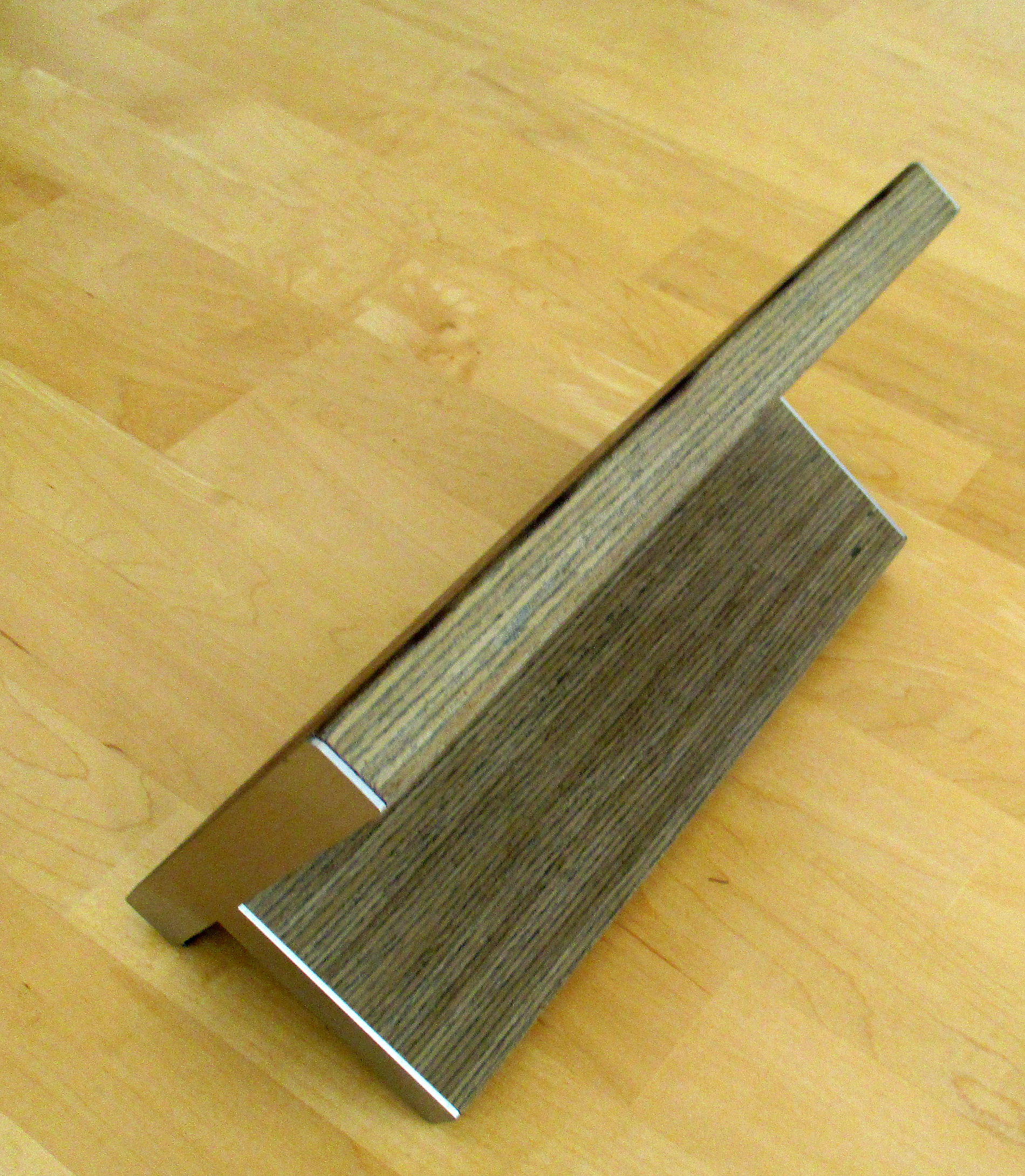 Magnet-Messerblock, dunkle Eiche furniert Ausstellungs Produckt ISS SG