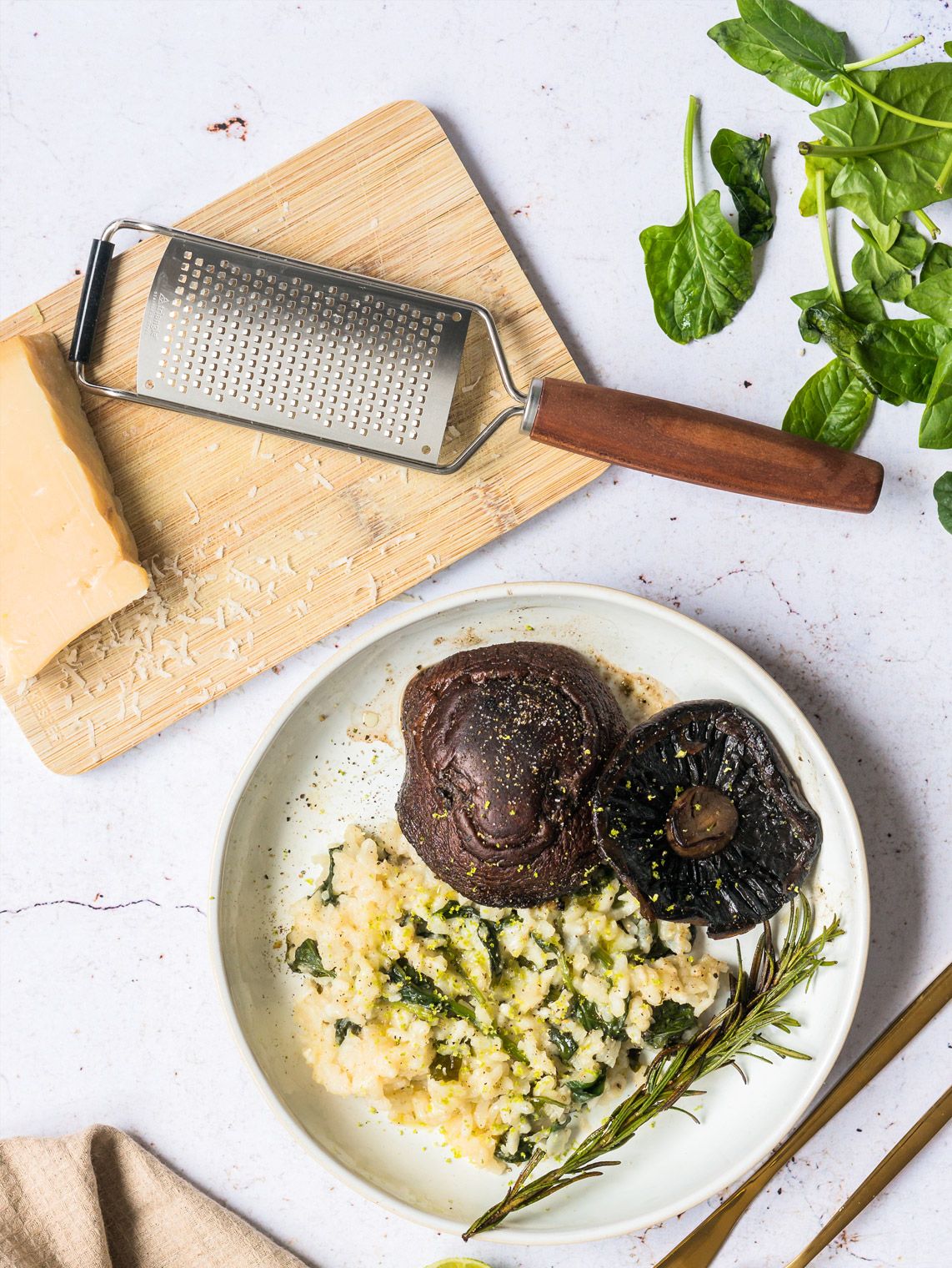 KÄSEREIBE MOOD   Kirschholz von triangel Quality Made in SG