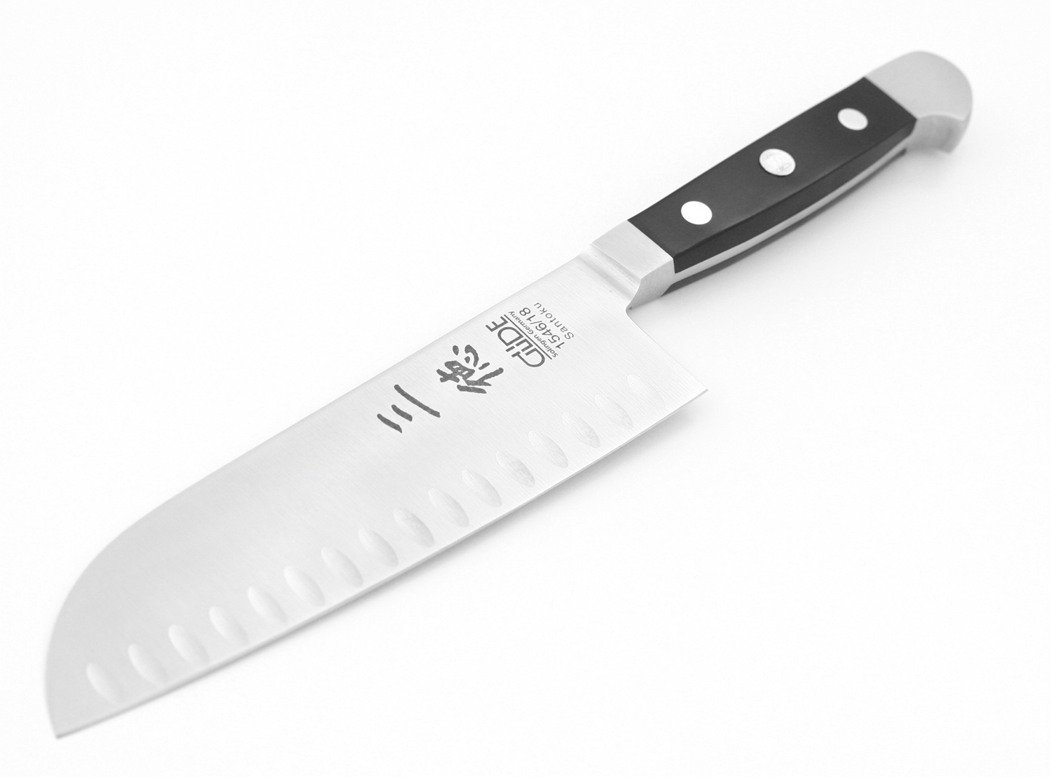 Santoku - Messer kulle 18 cm. Serie Alpha von Güde Quality Made in SG bei ISS Santoku - Messer kulle 18 cm. Serie Alpha von Güde Quality Made in SG bei ISS