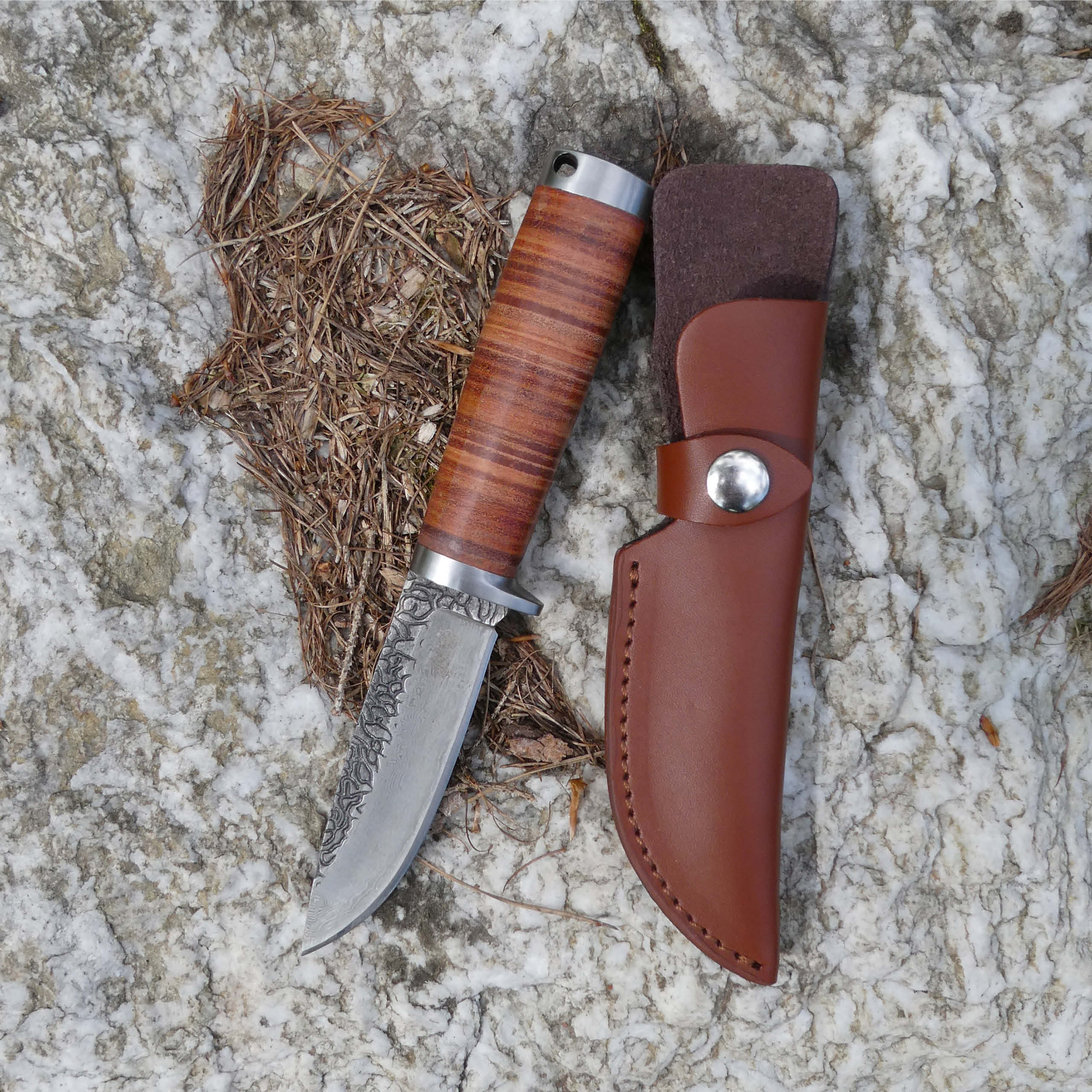 Herbertz Jagdmess Gürtelmesser bietet eine 67-lagige Damaszenerklinge 10,8 cm bei ISS Herbertz Jagdmess Gürtelmesser bietet eine 67-lagige Damaszenerklinge 10,8 cm bei ISS