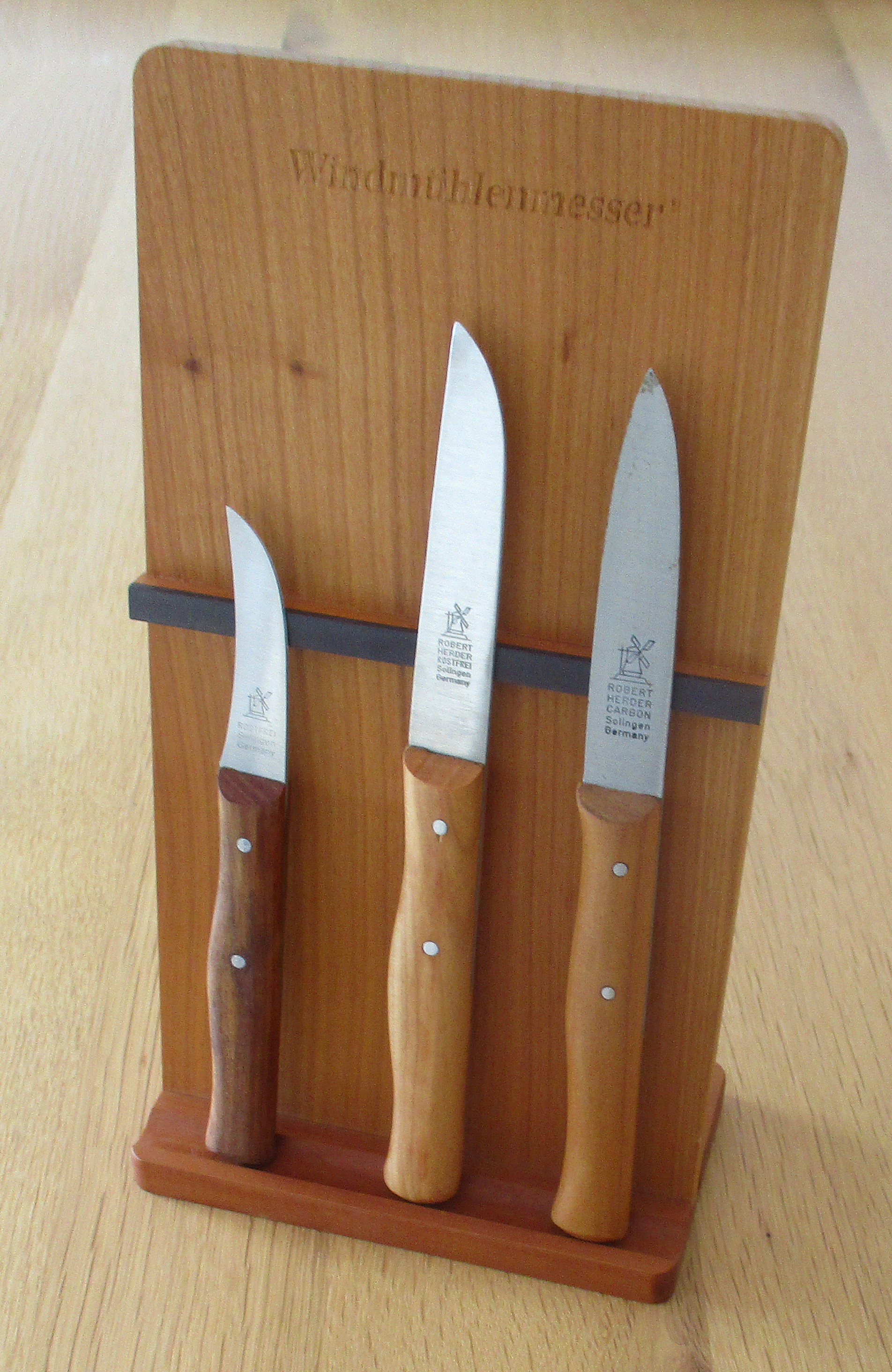 Magnet MesserBrett aus Kirschholz Leer von Windmühlenmesser bei ISS Aufbewahrungsort für bis zu  4