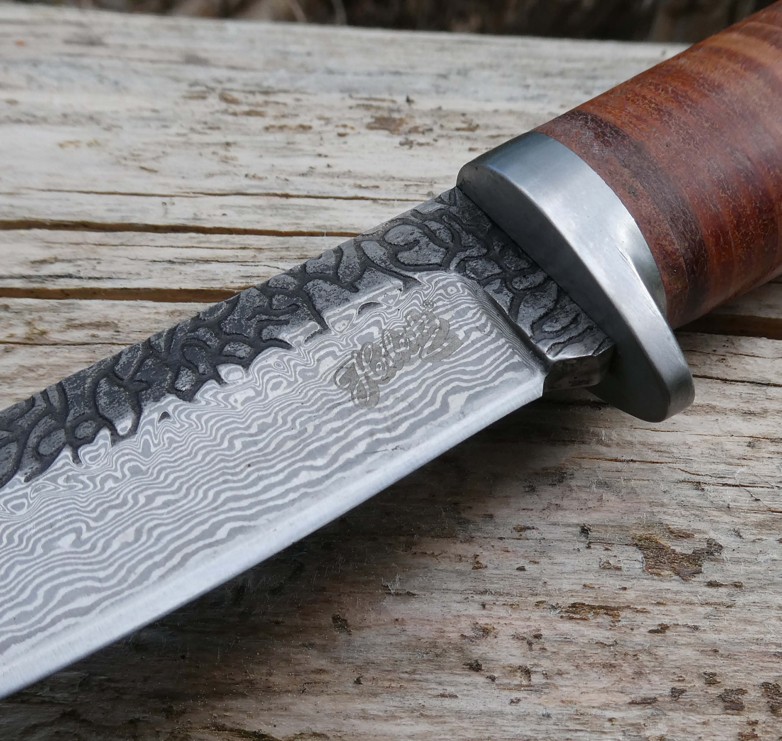 Herbertz Jagdmess Gürtelmesser bietet eine 67-lagige Damaszenerklinge 10,8 cm bei ISS Herbertz Jagdmess Gürtelmesser bietet eine 67-lagige Damaszenerklinge 10,8 cm bei ISS