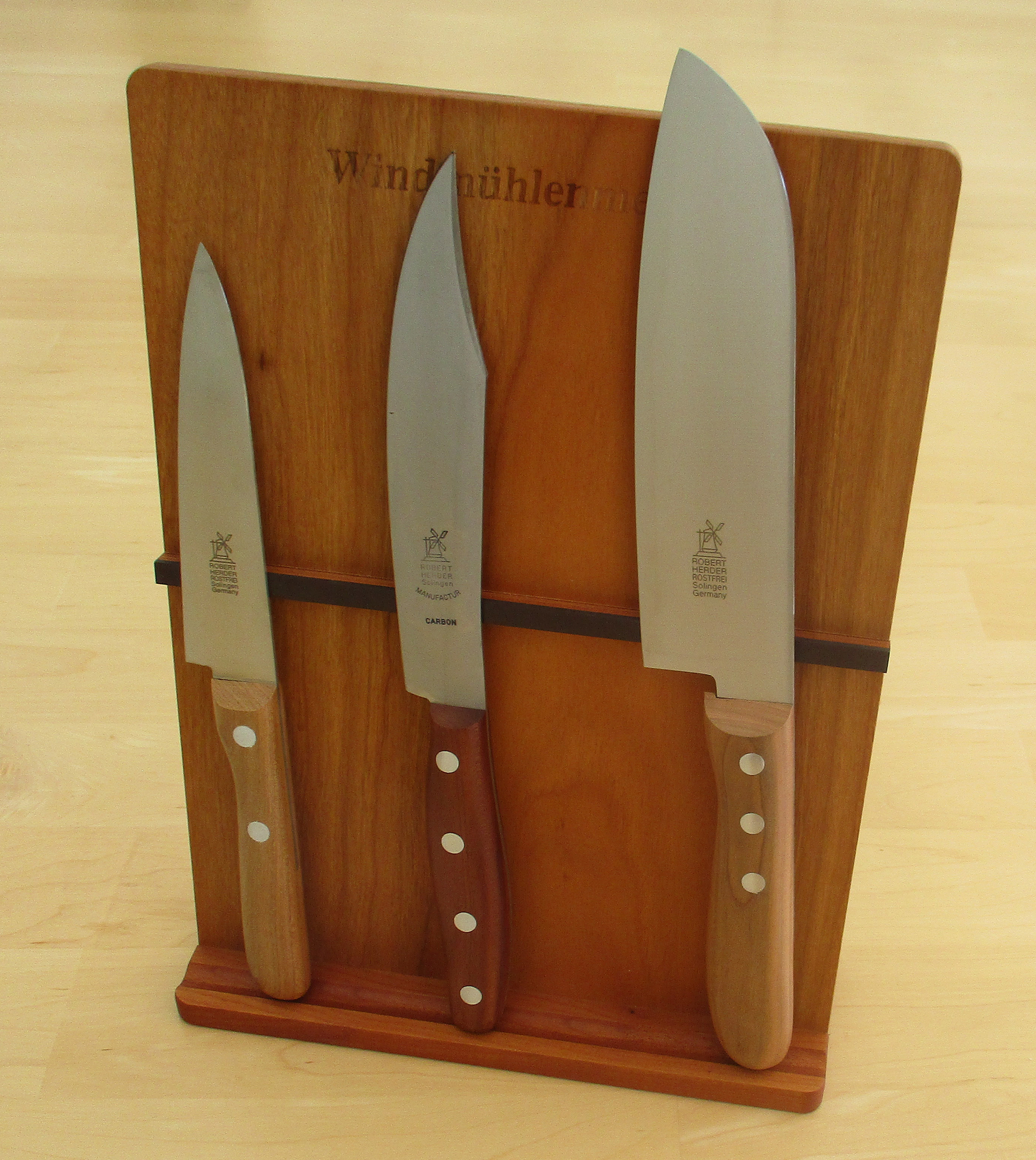 MesserBrett aus Kirschholz  Leer von Windmühlenmesser bei ISS