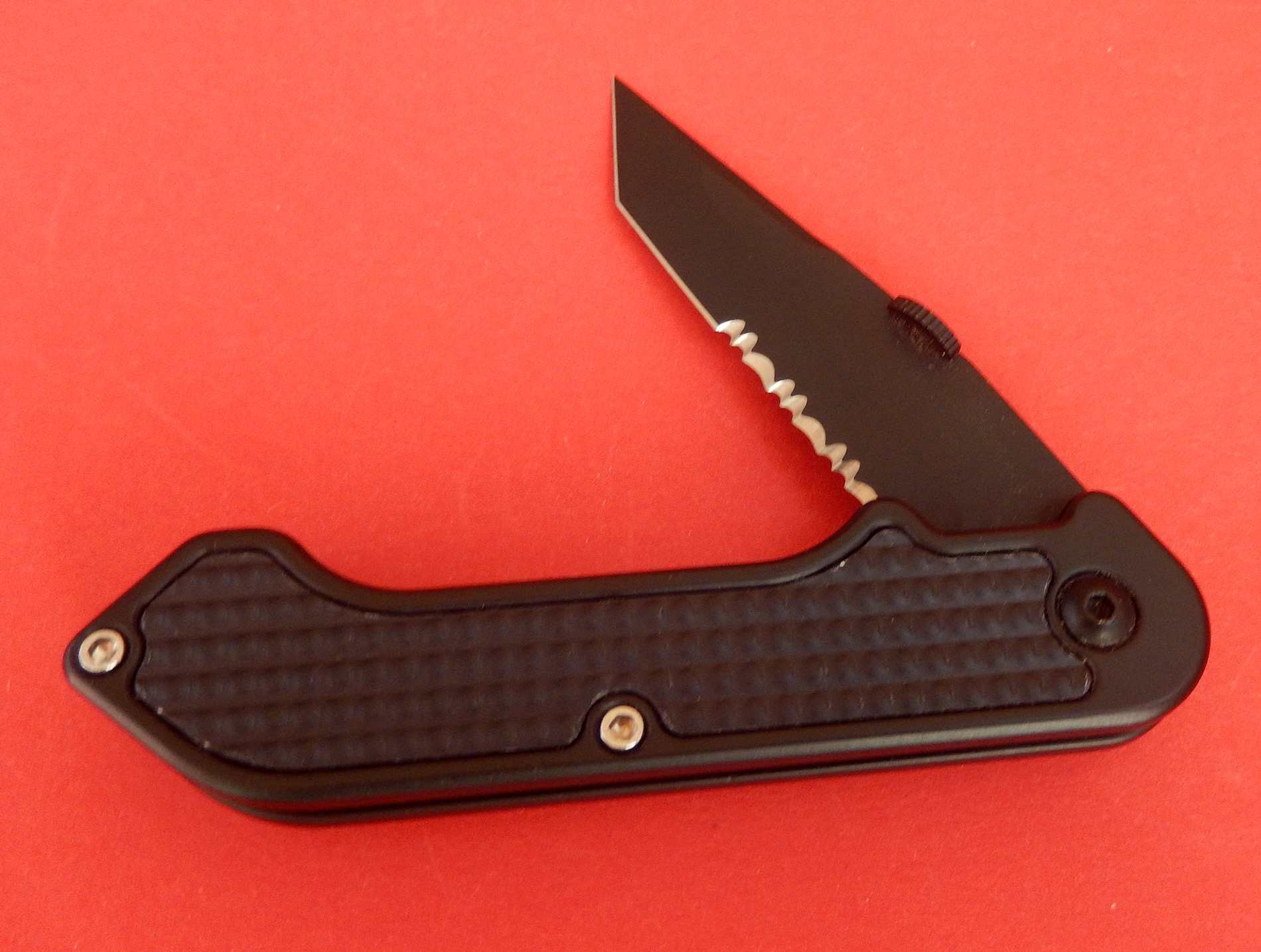 Einhandmesser von Eickhorn Mit seiner Tanto- gezahnte Klinge 7,8 cm aus rostfreiem AISI 440 A Einhandmesser von Eickhorn Mit seiner Tanto- gezahnte Klinge 7,8 cm aus rostfreiem AISI 440 A