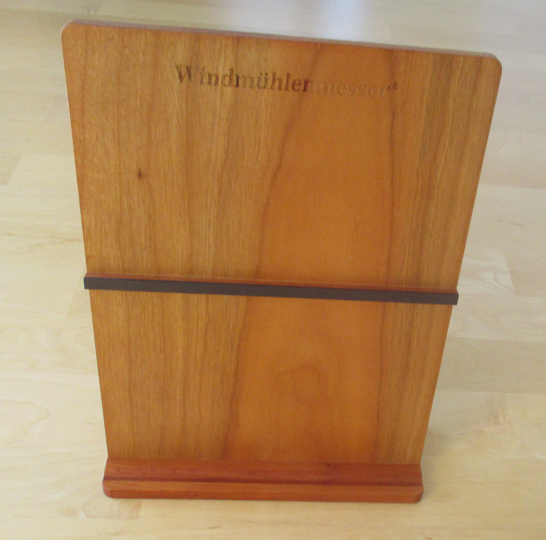 MesserBrett aus Kirschholz  Leer von Windmühlenmesser bei ISS