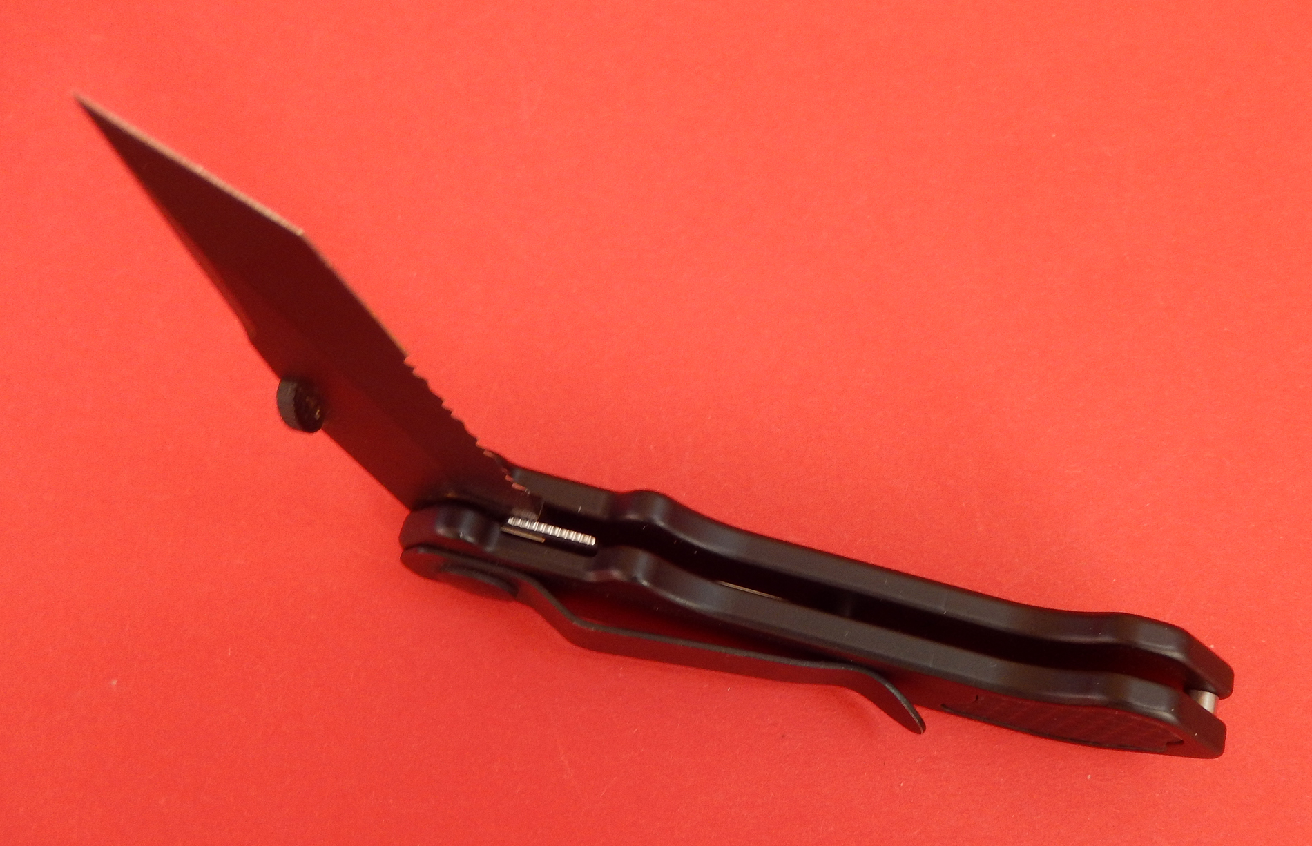 Einhandmesser von Eickhorn Mit seiner Tanto- gezahnte Klinge 7,8 cm aus rostfreiem AISI 440 A Einhandmesser von Eickhorn Mit seiner Tanto- gezahnte Klinge 7,8 cm aus rostfreiem AISI 440 A