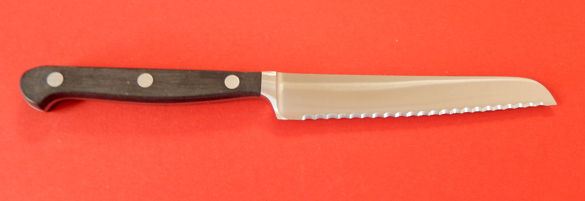 Brötchenmesser 13 cm -  X50 Cr Mo V15 von ISS Solingen